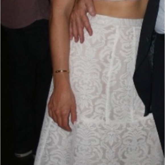 BCBG maxazria two piece set, size small, for bridal or engagement party - Picture 4 of 4